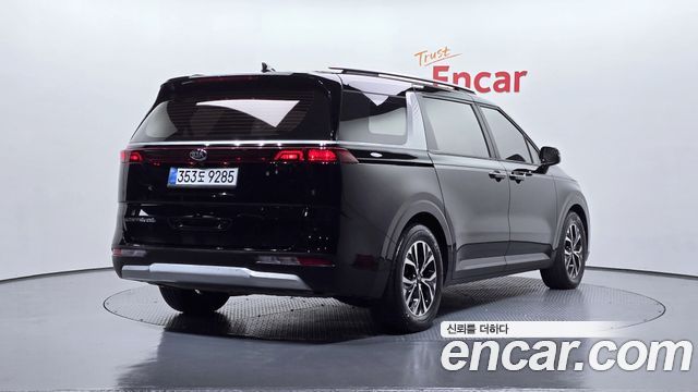 Kia Carnival 2021 thumb 3