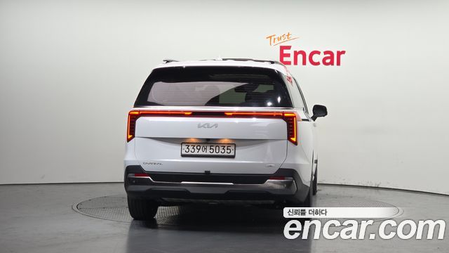 Kia Carnival 2024 thumb 5