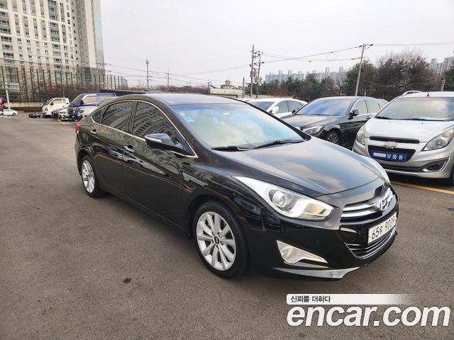 Hyundai i40 2013 thumb 4