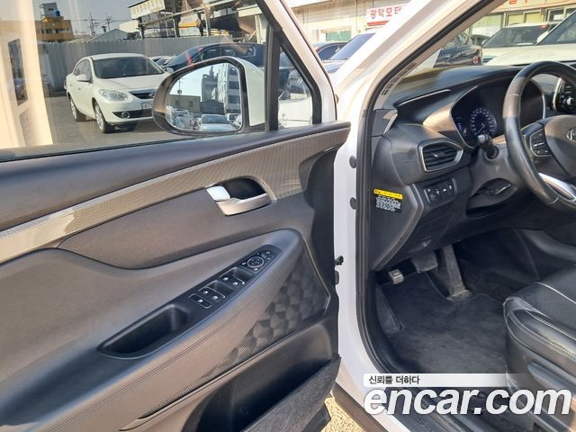 Hyundai Santa Fe 2019 thumb 7