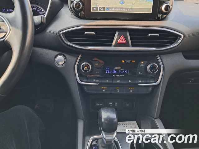 Hyundai Santa Fe 2019 thumb 10