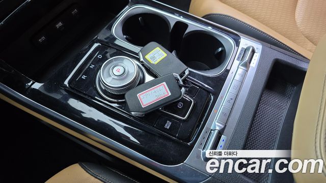 Kia Carnival 2023 thumb 10