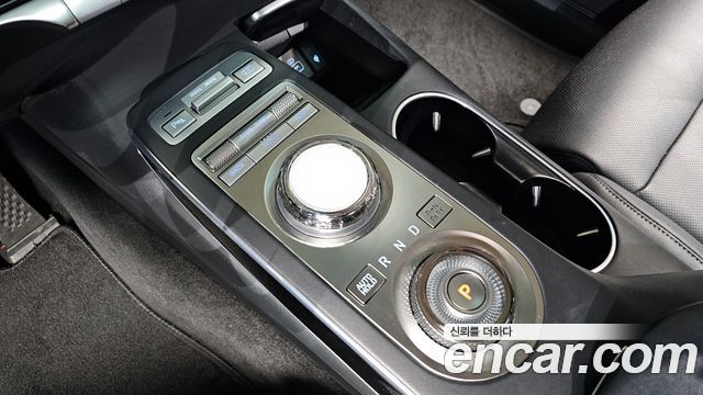 Genesis GV70 2021 thumb 10
