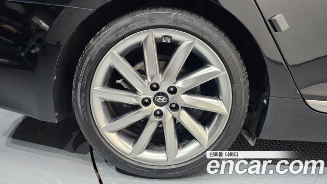 Hyundai Aslan 2015 thumb 6