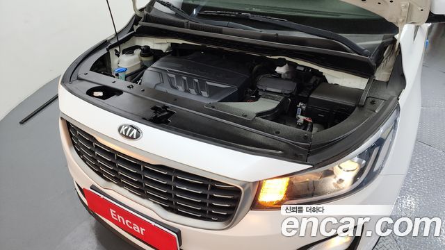 Kia Carnival 2018 thumb 7