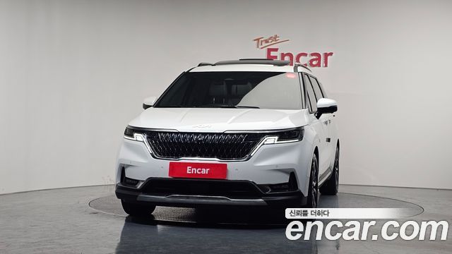 Kia Carnival 2023 thumb 3