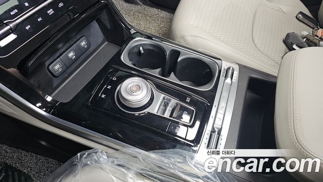 Kia Carnival 2023 thumb 9
