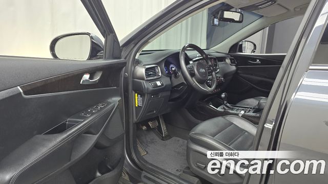 Kia Sorento 2017 thumb 10