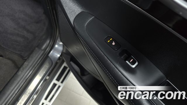 Kia Sorento 2017 thumb 11