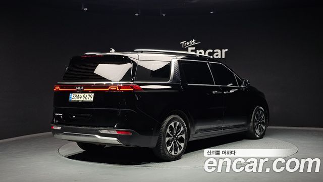 Kia Carnival 2022 thumb 3