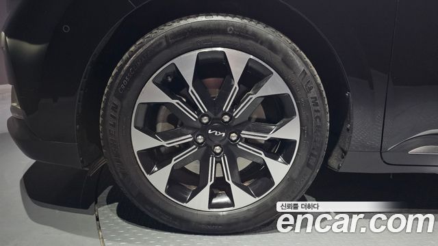 Kia Carnival 2022 thumb 6