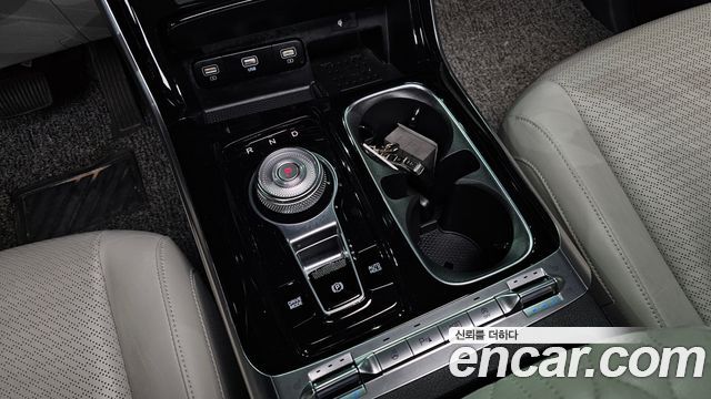 Kia Carnival 2022 thumb 10