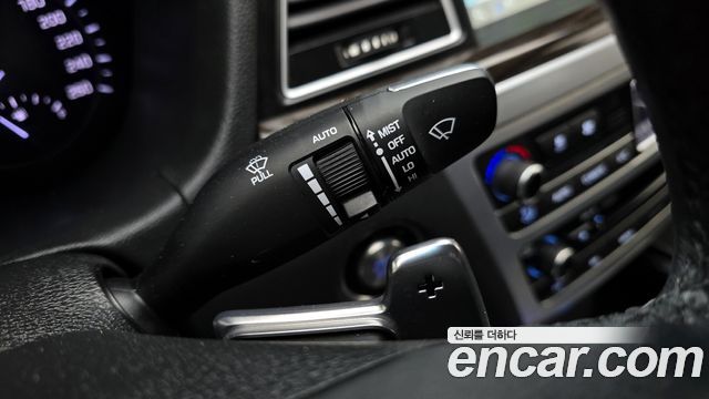 Genesis G80 2018 thumb 12