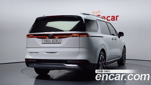 Kia Carnival 2020 thumb 3