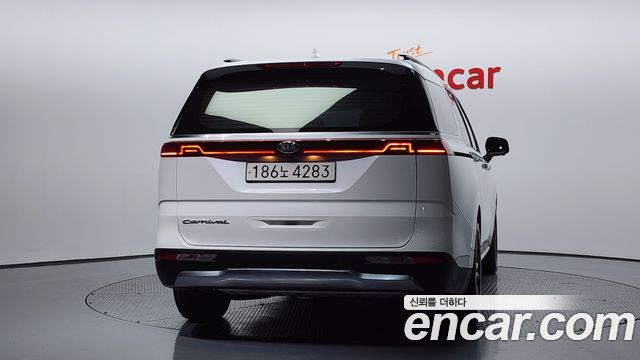 Kia Carnival 2020 thumb 5