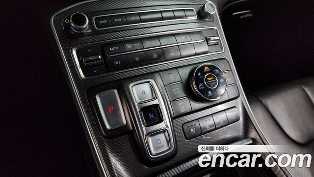 Hyundai Santa Fe 2021 thumb 9