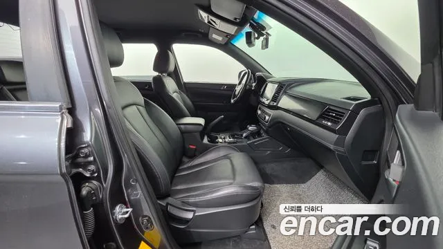 SsangYong Rexton 2020 thumb 10