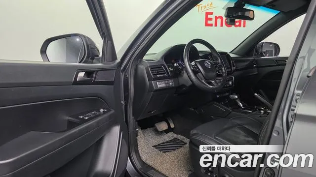 SsangYong Rexton 2020 thumb 11