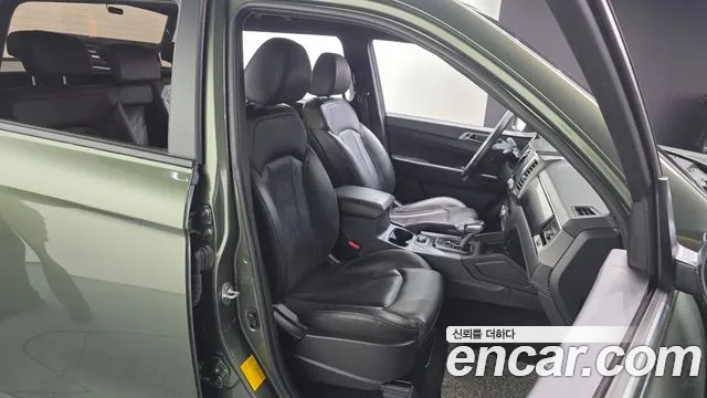SsangYong Rexton 2023 thumb 11