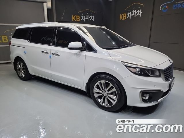 Kia Carnival 2015 thumb 4