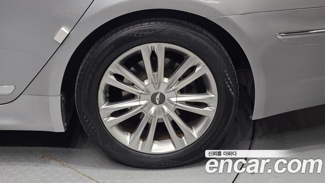 Hyundai Genesis 2011 thumb 6