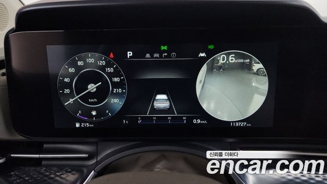 Kia Carnival 2021 thumb 9