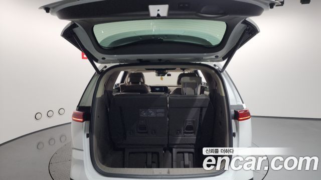 Kia Carnival 2021 thumb 12