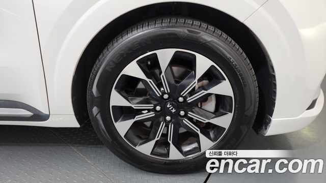 Kia Carnival 2021 thumb 6