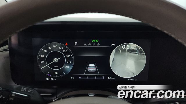 Kia Carnival 2021 thumb 9