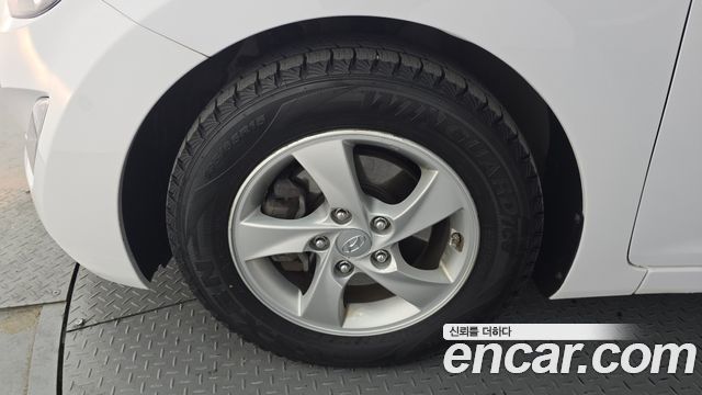 Hyundai Avante 2015 thumb 6