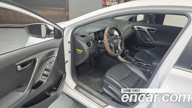 Hyundai Avante 2015 thumb 11