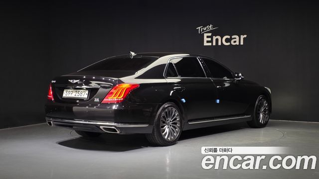 Genesis G90 2018 thumb 3