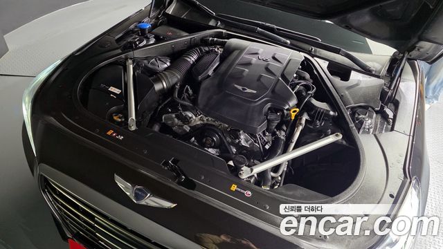 Genesis G90 2018 thumb 6