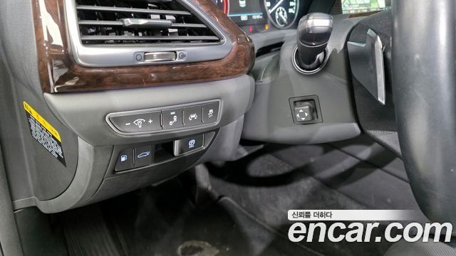 Genesis G90 2018 thumb 12