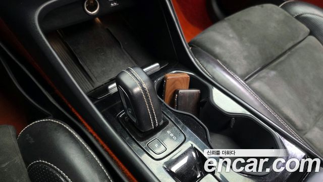 Volvo XC40 2019 thumb 9