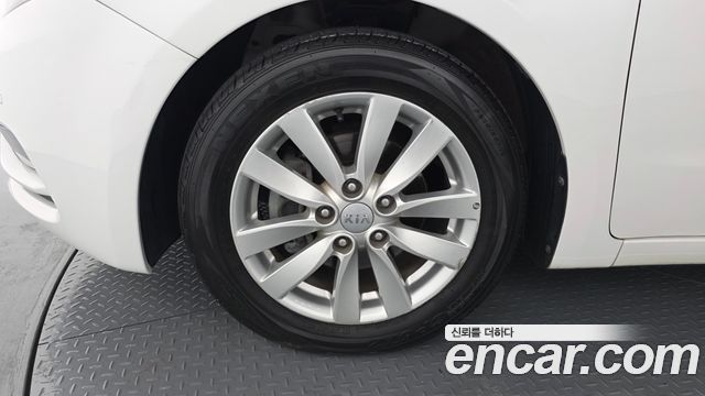 Kia K3 2013 thumb 6