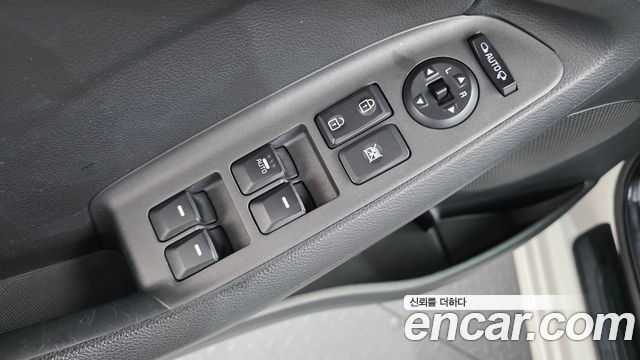 Kia K3 2013 thumb 12
