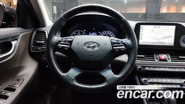 Hyundai Grandeur 2017 thumb 12