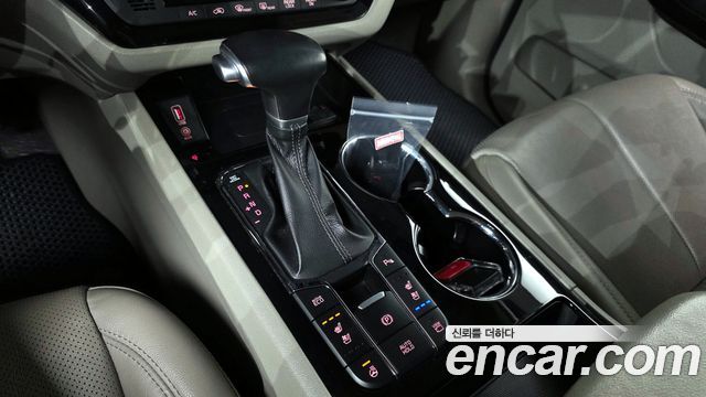 Kia Carnival 2019 thumb 9