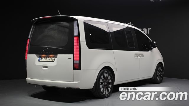 Hyundai Staria 2022 thumb 3