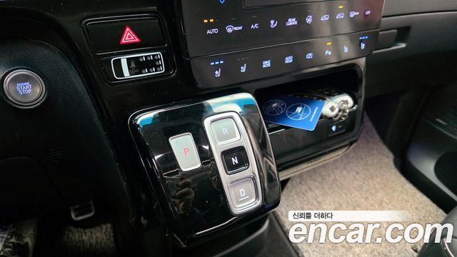 Hyundai Staria 2022 thumb 9