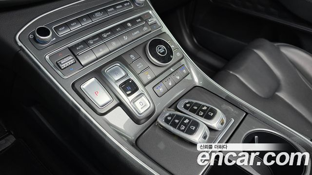Hyundai Santa Fe 2020 thumb 10