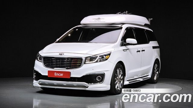 Kia Carnival 2017 thumb 2