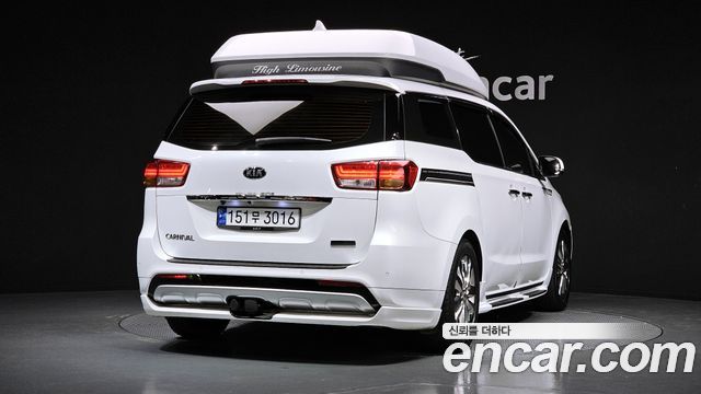 Kia Carnival 2017 thumb 3