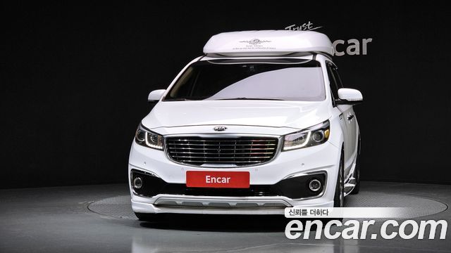 Kia Carnival 2017 thumb 4