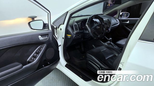 Kia K3 2015 thumb 10