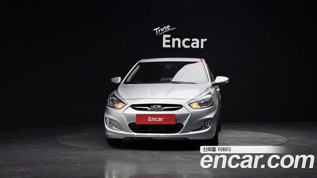 Hyundai Accent 2012 thumb 3