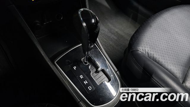 Hyundai Accent 2012 thumb 9