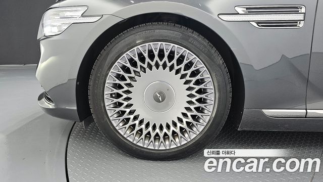 Genesis G90 2019 thumb 6