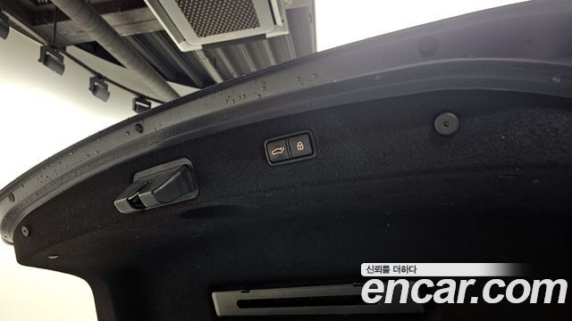 Genesis G90 2019 thumb 11